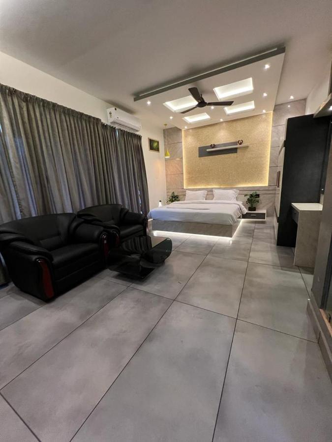 Bbc Luxury Apartments Perintalmanna Exteriör bild